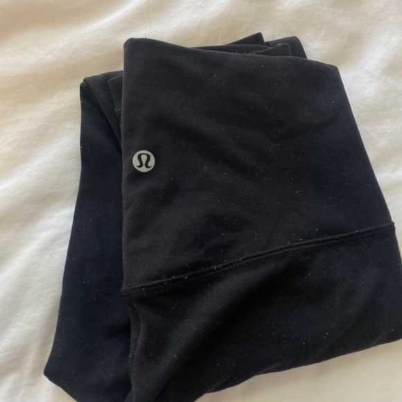 Lululemon align leggings size 4! - Picture 2 of 3